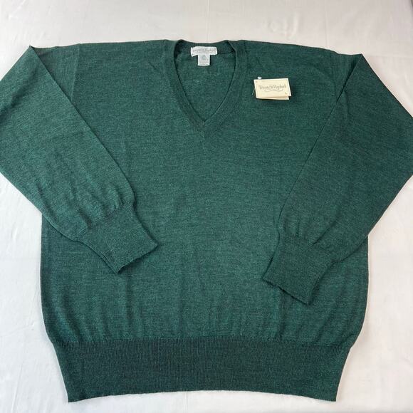 Tricots St. Raphael Vintage Wool Green V-neck sweater Men’s size Large NWT - Picture 1 of 8